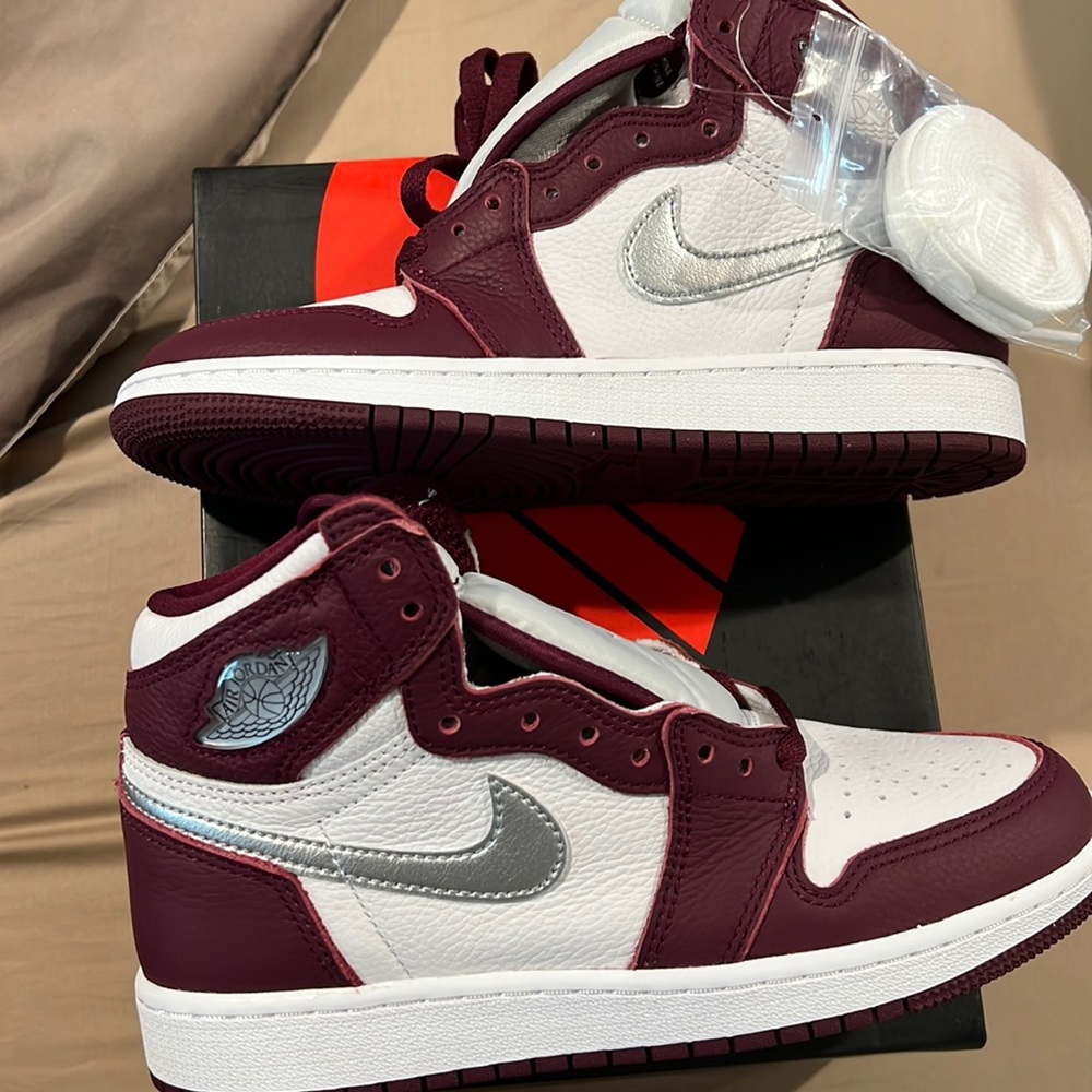 Bordeaux/Silver brand new air Jordan 1 boys 4.5